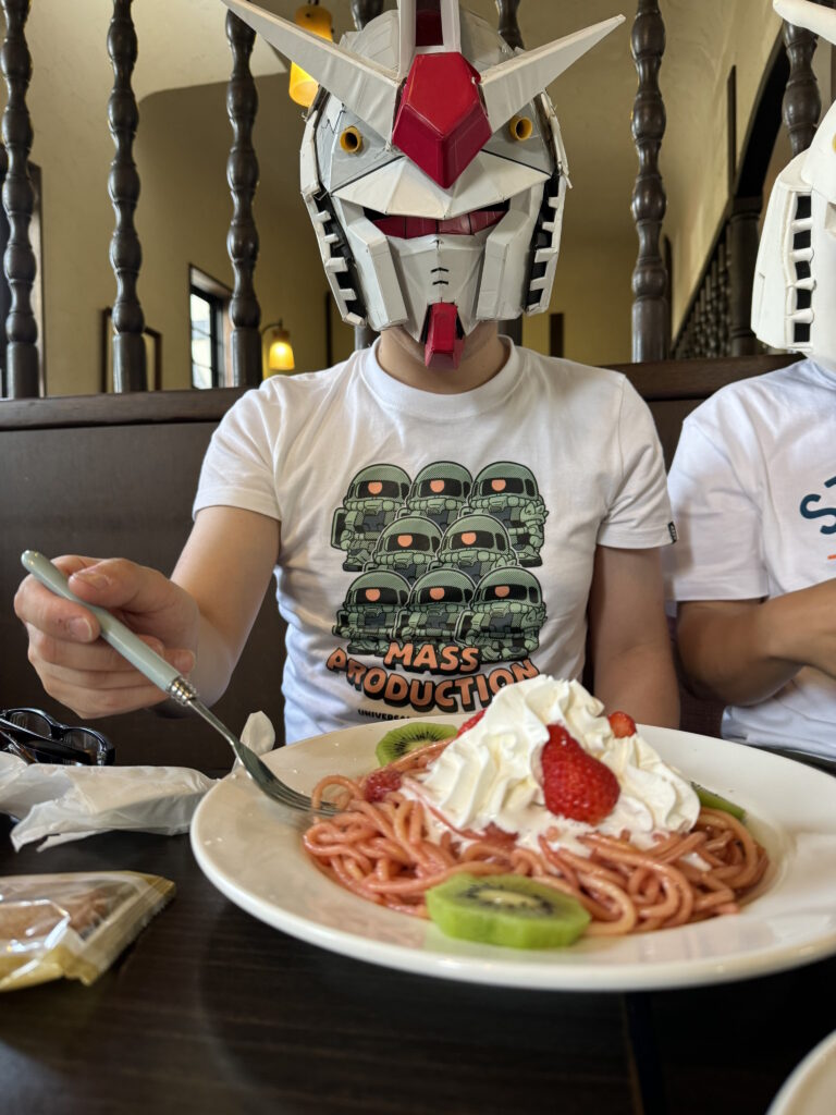 Gundam à la table de mariage